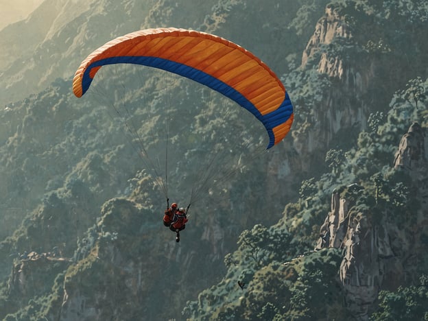 Auf dem Bild ist ein Paraglider zu sehen, der hoch über einer beeindruckenden, bergigen Landschaft schwebt. Die leuchtenden Farben des Fallschirms – Orange und Blau – heben sich wunderbar von der grünen Umgebung ab. Diese Szene vermittelt ein Gefühl von Freiheit und Abenteuer, während die Person in der Luft die atemberaubende Aussicht auf die Natur genießt. Solche Aktivitäten sind perfekt für Outdoor-Enthusiasten, die das Adrenalin und die Schönheit der Natur verbinden möchten.