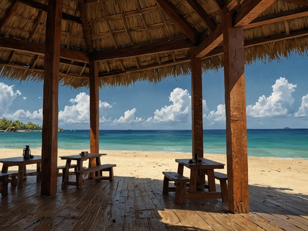 Auf dem Bild ist ein Strand zu sehen, der durch eine überdachte Holzterrasse mit Strohdach geschützt ist. Der Blick reicht auf das glitzernde Meer mit einer schönen blauen Farbe und einigen Wolken am Himmel. Die Szenerie erinnert an die besten Strände von Placencia, die für ihren feinen Sand und ihre malerische Umgebung bekannt sind. Solche Orte sind perfekt, um zu entspannen und die Natur zu genießen.